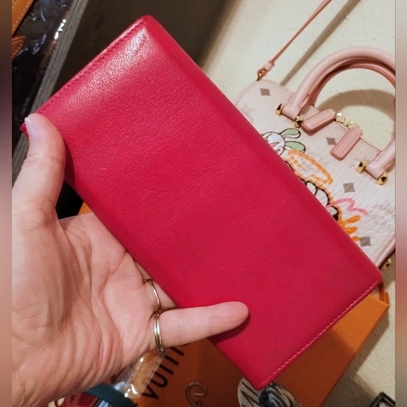 YSL Wallet Very Good Pre-loved Condition - Picture 3 of 11